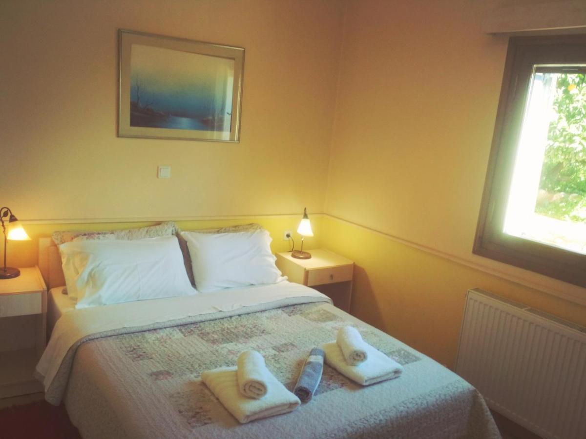 Rent Rooms Alexiou Limni  Luaran gambar